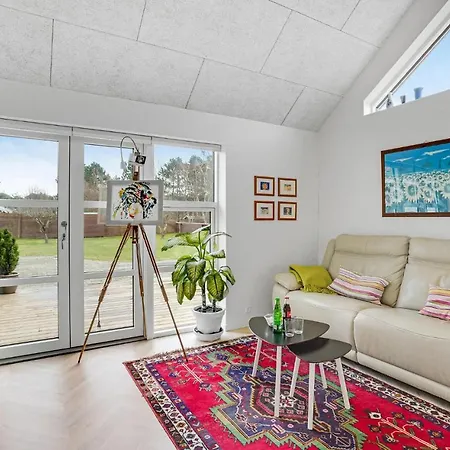 Stunning In Sjaellands Odde Yderby