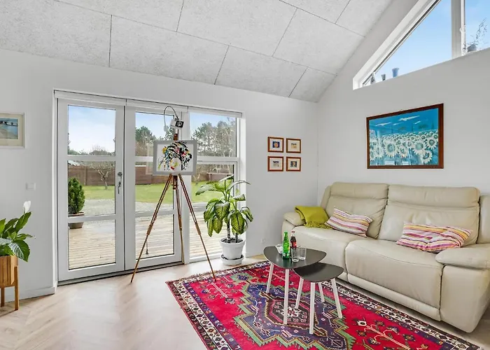 Stunning In Sjaellands Odde Yderby